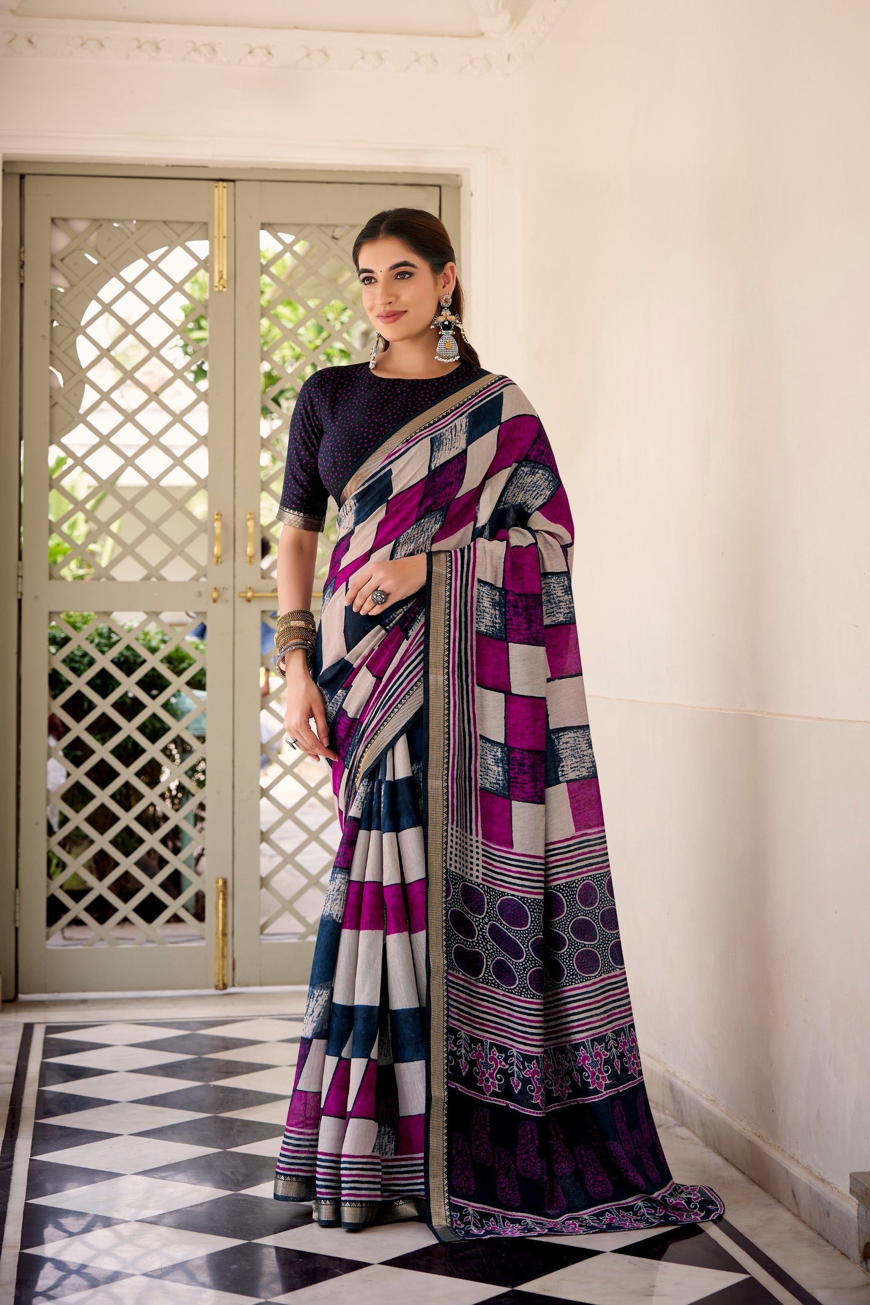 Woven whispers of royalty, wrapped in Chanderi charm