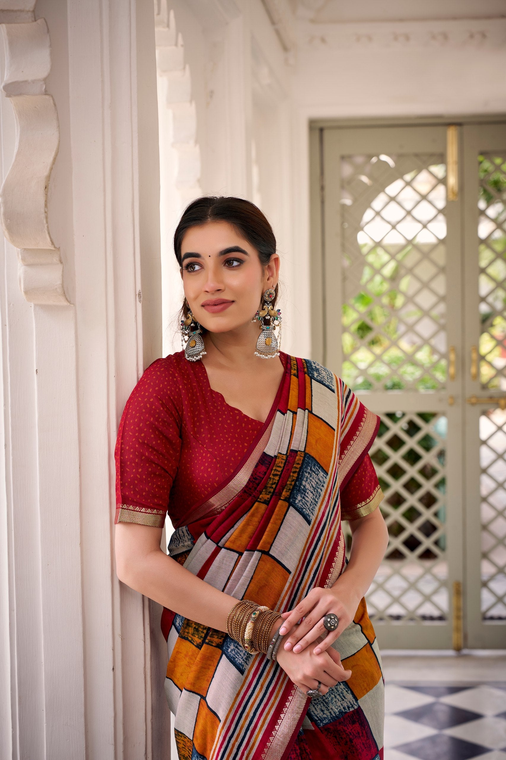 Woven whispers of royalty, wrapped in Chanderi charm