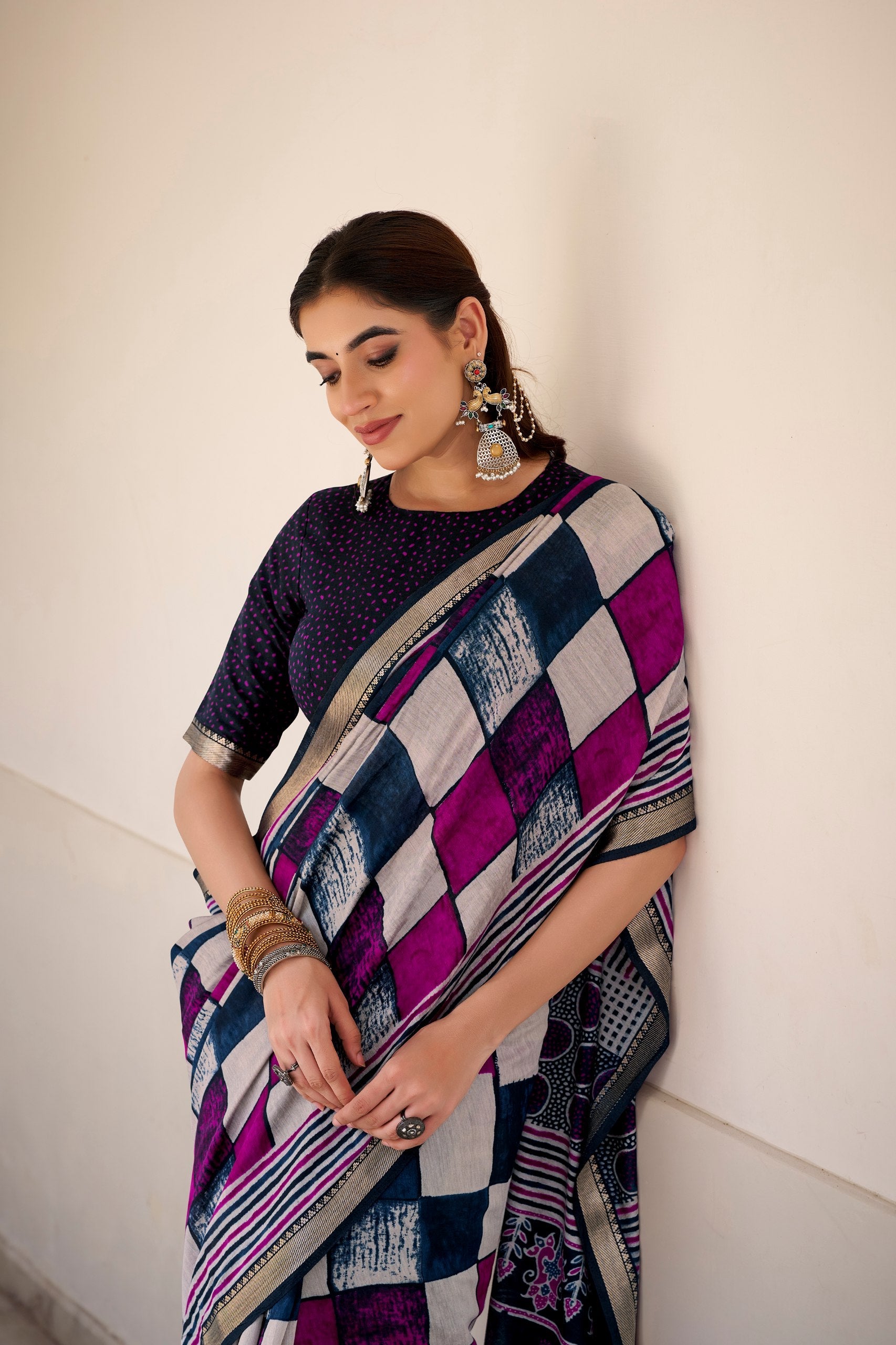 Woven whispers of royalty, wrapped in Chanderi charm