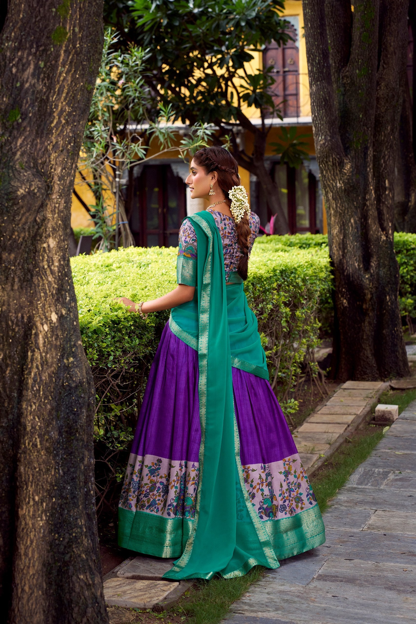 Krishika Lehenga choli