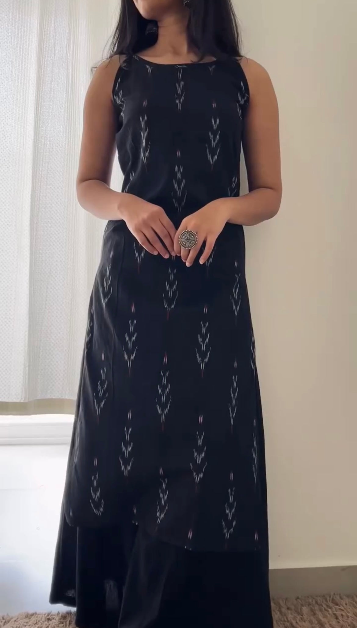 Ikat Elegance Sleeveless Kurta Set