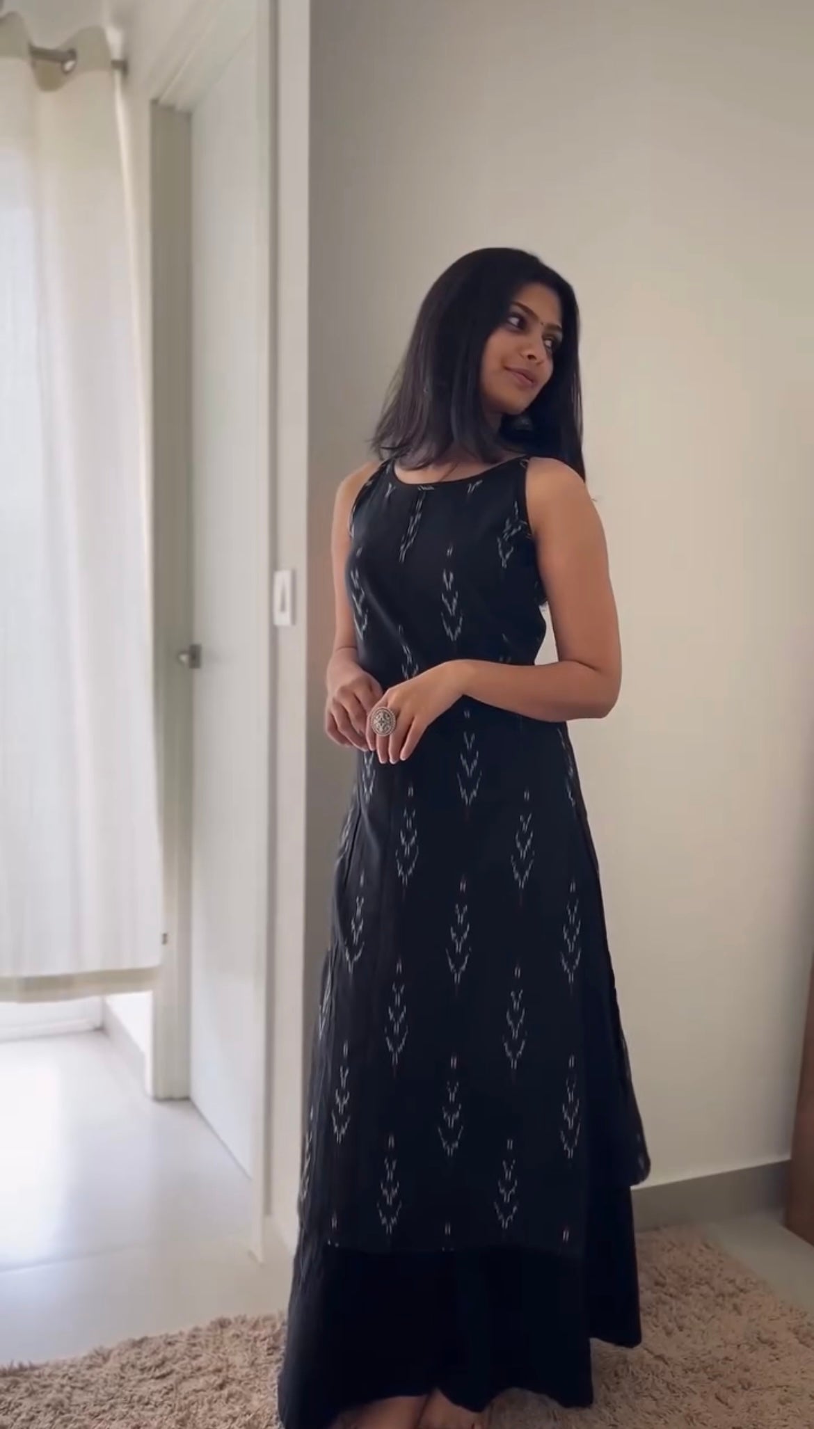 Ikat Elegance Sleeveless Kurta Set