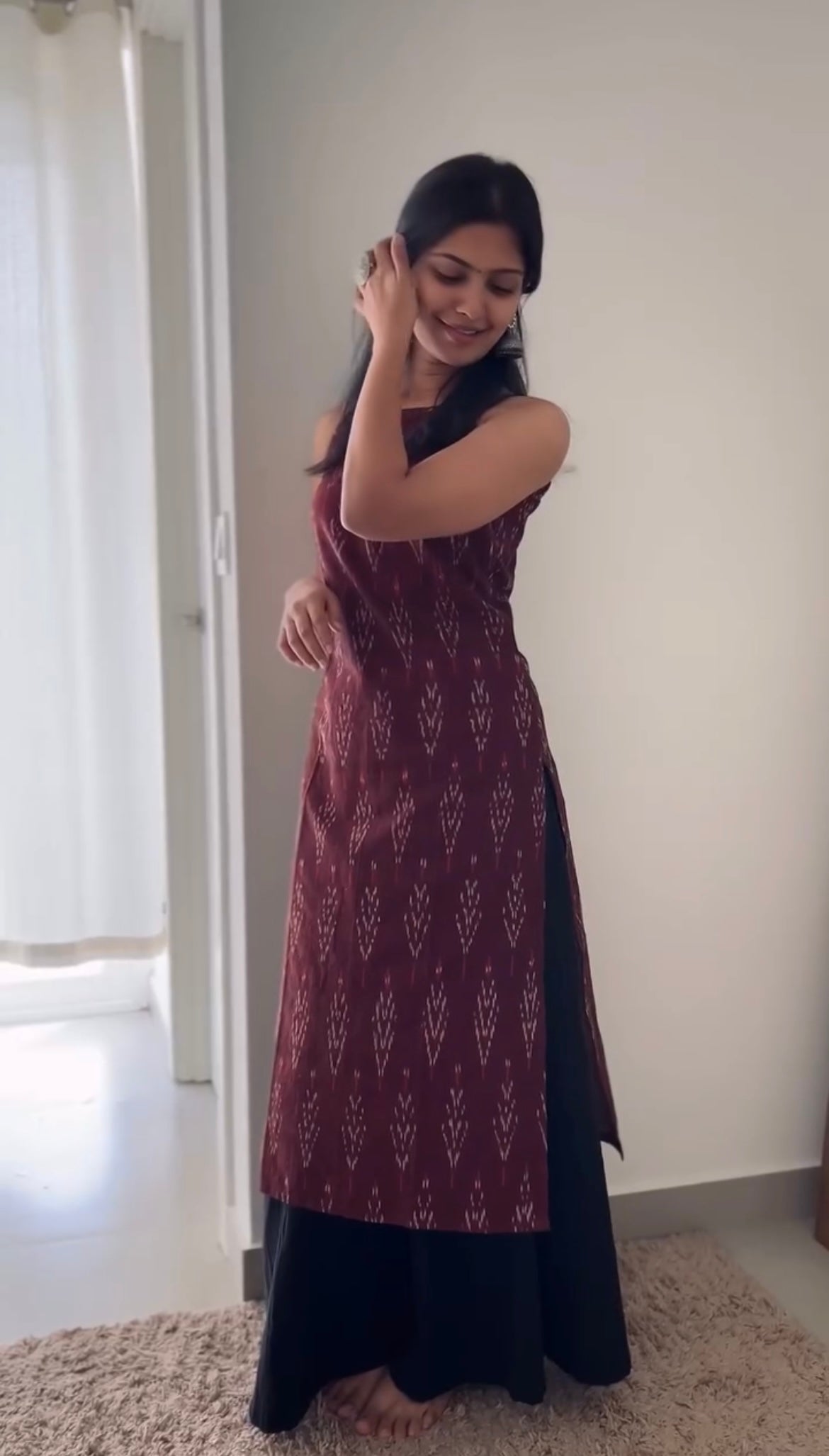 Ikat Elegance Sleeveless Kurta Set