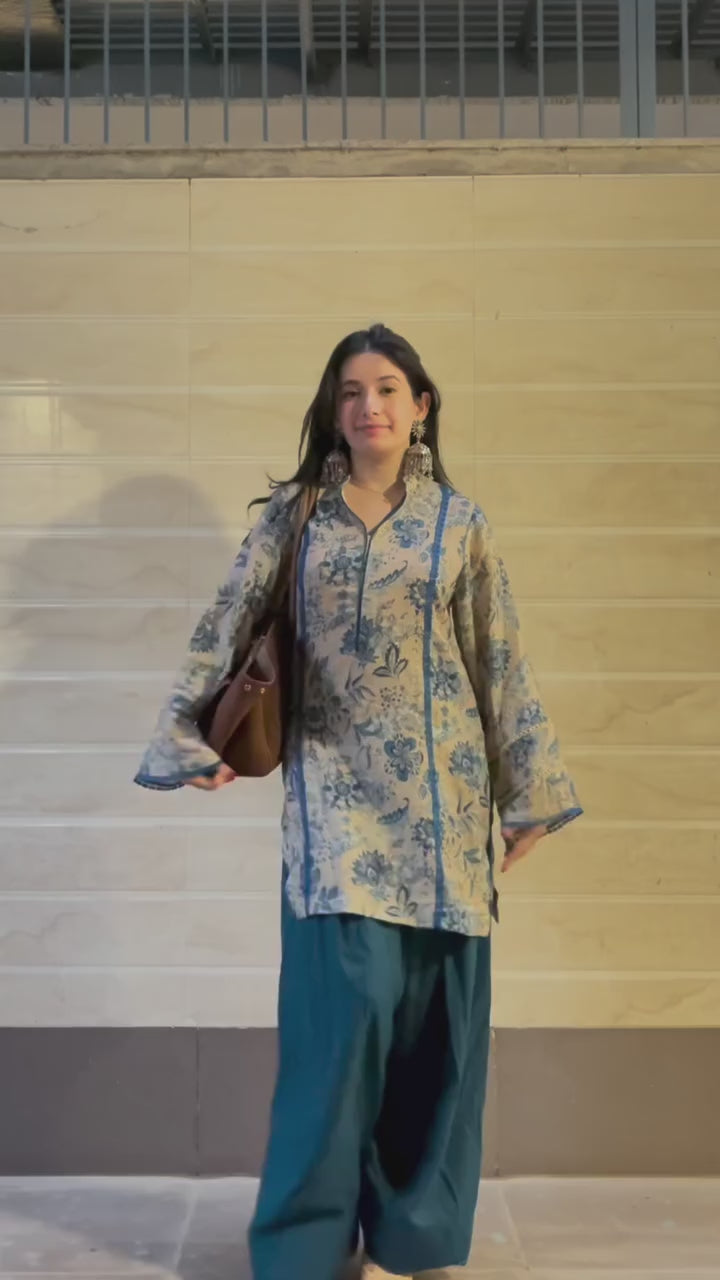 Elegant Printed floral and botanical Farshi Set